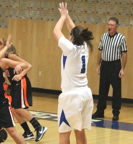 Lady Eagles Sweep Two in Asbury Classic