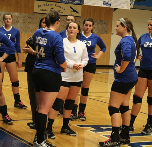 Women’s Volleyball Wraps Up Regular Season