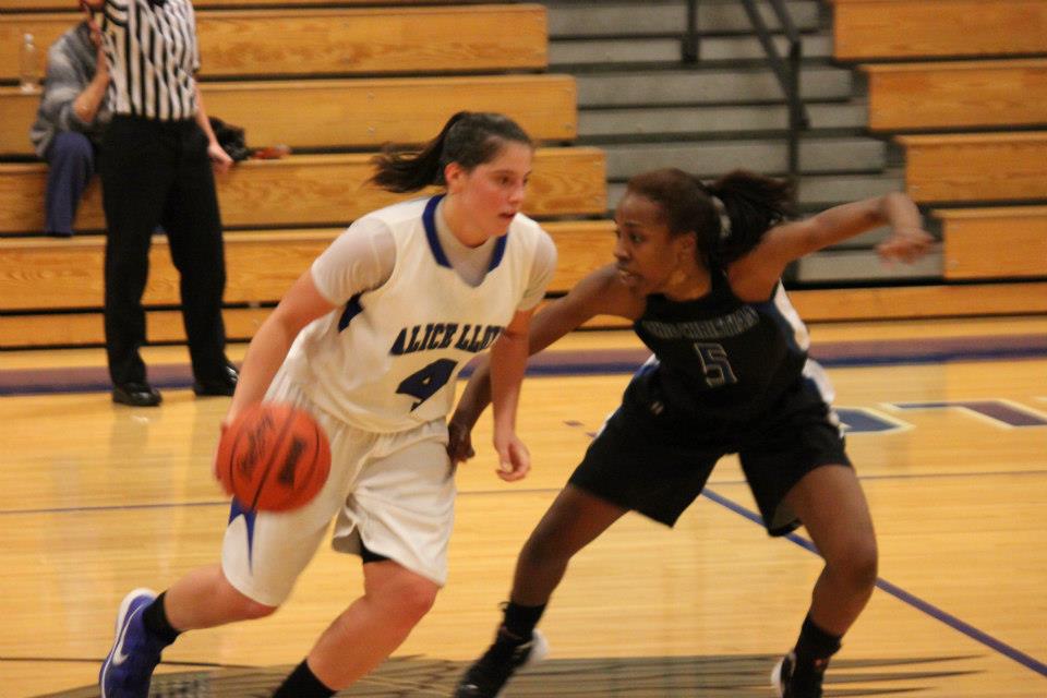 One for the Ages: An Interview With Basketball Great Ariel Nickell