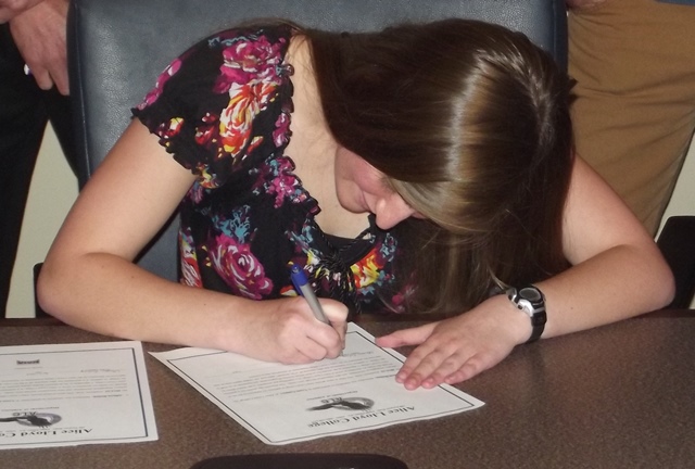 Alice Lloyd Cross Country Inks Sullivan East Runner
