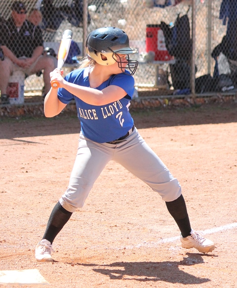 Softball Drops Series to Midway
