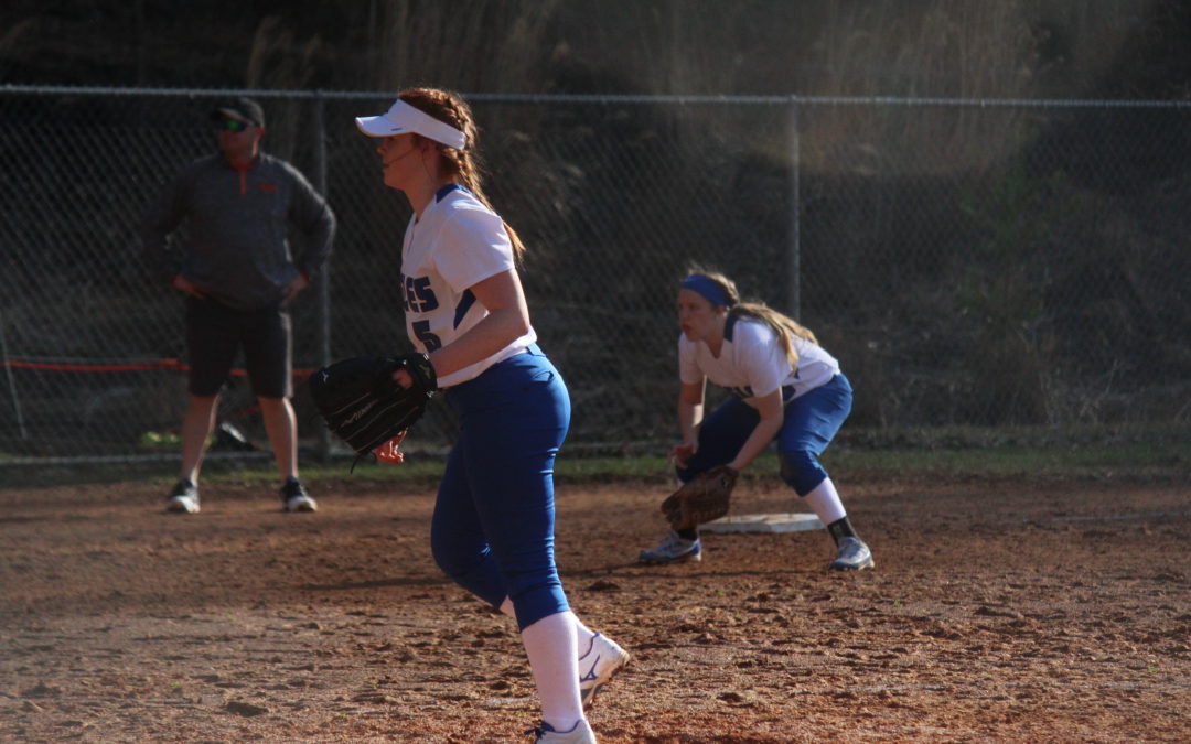 Alice Lloyd Lady Eagles Softball Concludes Season in Mideast Regional Tournament