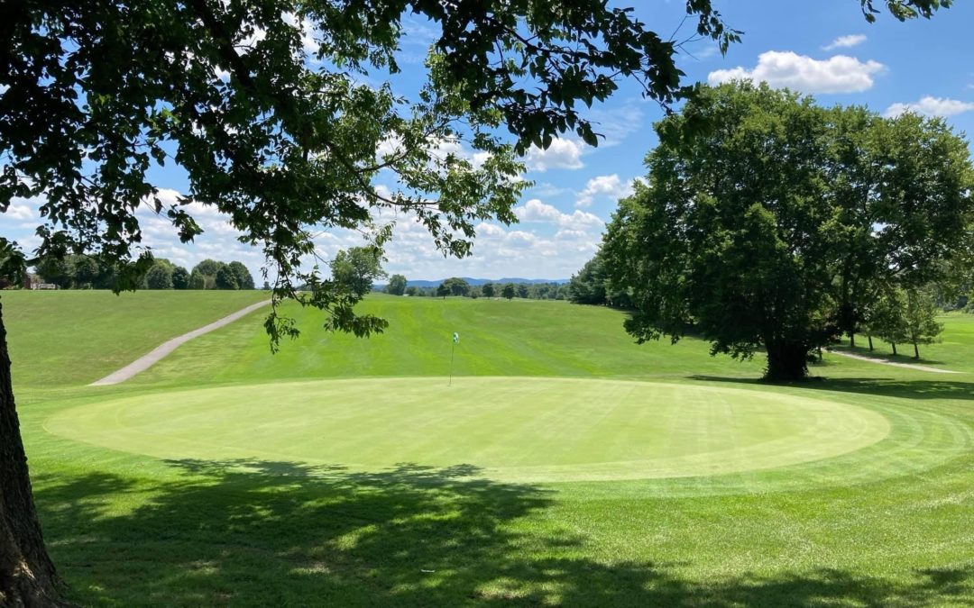 Alice Lloyd Golf Team Hosts 2022 Eagle Spring Invitational